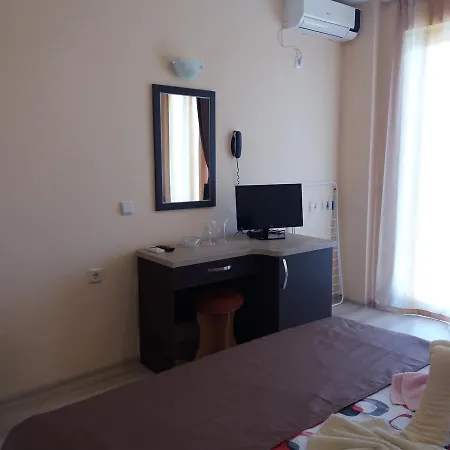 Отель Sirena Приморско