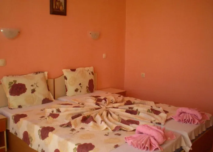 Отель Sirena Приморско